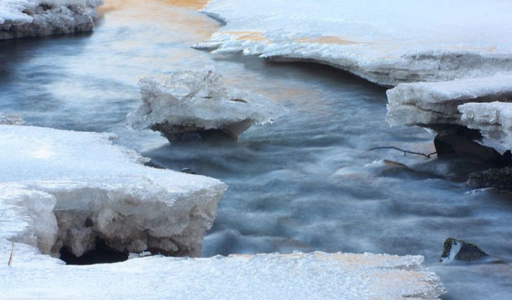 СУ ТАСҚЫНЫ КЕЗІНДЕ НЕ ІСТЕУ КЕРЕК? МАМАН ҰСЫНҒАН СЕГІЗ КЕҢЕС