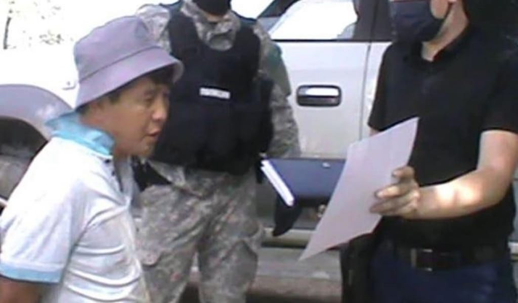 ҚАРУМЕН ҰСТАЛҒАН АУЫЛ КӘСІПКЕРІНЕ БІРНЕШЕ БАППЕН АЙЫП ТАҒЫЛДЫ