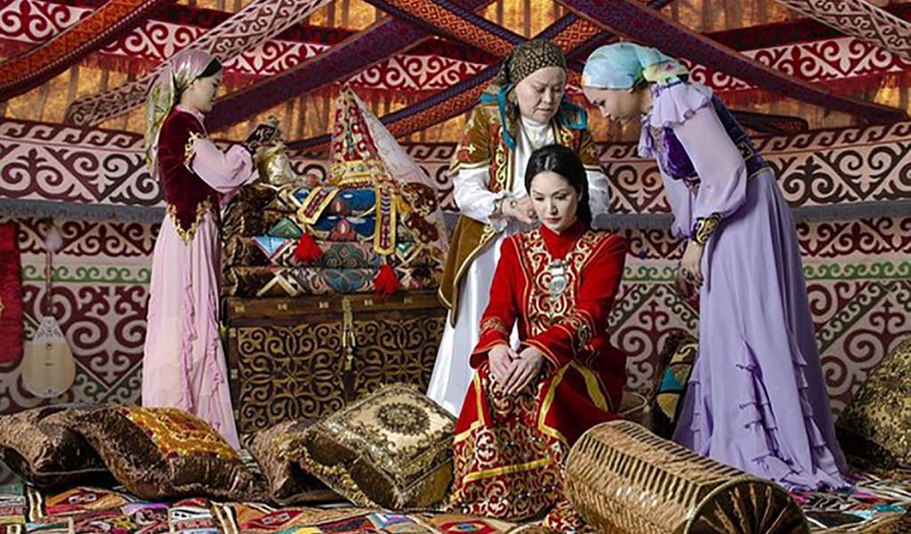 Жиен нағашы апасының қызын силайды