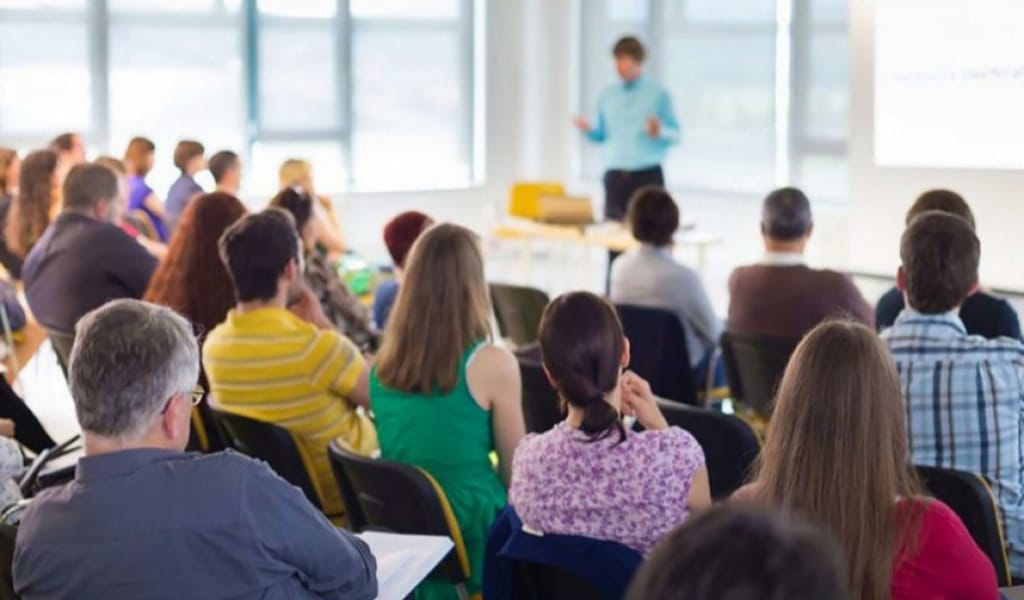 ХАЛЫҚТЫҢ БӘРІ АҚША АЛҒЫСЫ КЕЛЕДІ, БІРАҚ ЖҰМЫС ІСТЕУГЕ ҚҰЛЫҚСЫЗ