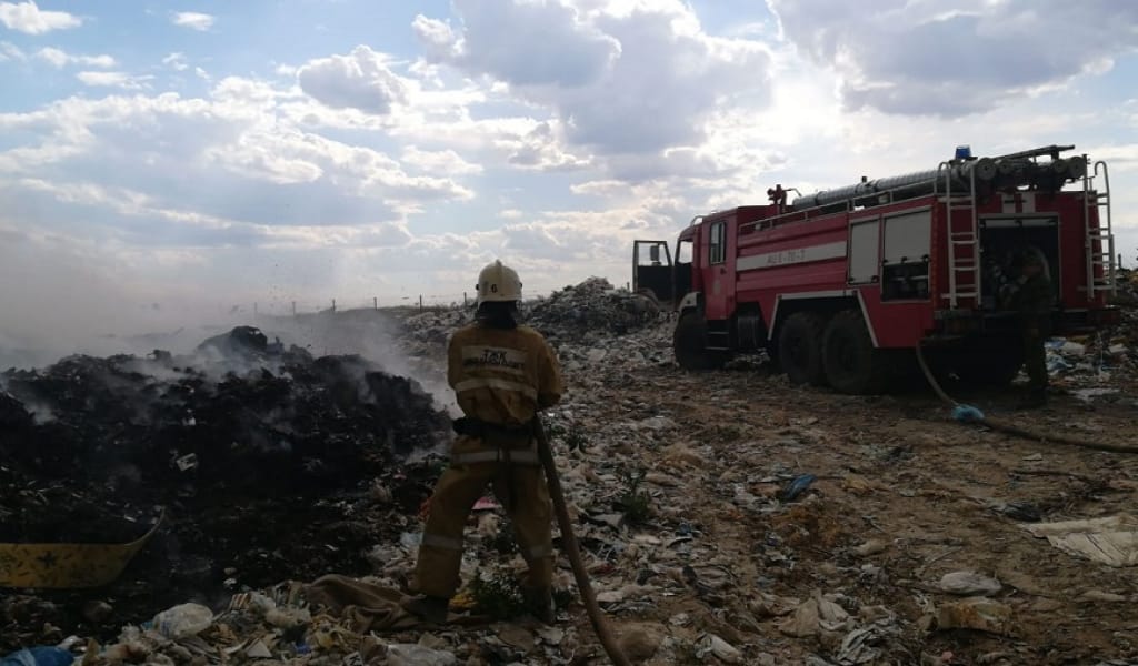 АЛМАТЫ МАҢЫНДАҒЫ ҚОҚЫС ӘЛІ ДЕ БЫҚСЫП ЖАНЫП ЖАТЫР