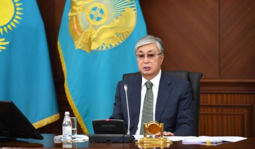 ПРЕЗИДЕНТ ҚЫЗМЕТІНЕ БІР ЖЫЛ: САУД АРАБИЯСЫНАН ЖЕТКЕН ҚҰТТЫҚТАУ