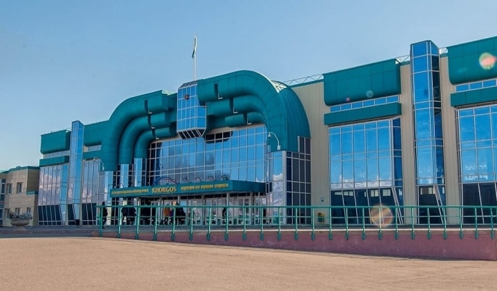 ӘЛЕМДІК ПАНДЕМИЯ: ШЫҒЫС ҚАҚПАСЫ ҚАТАҢ БАҚЫЛАУДА