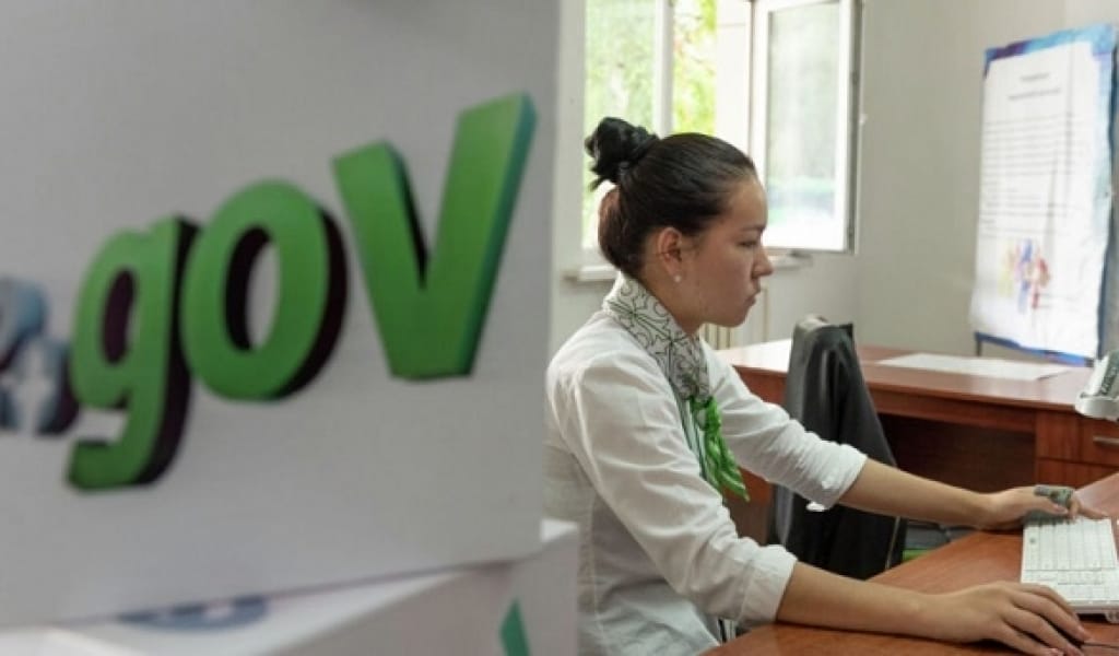 ХАЛЫҚҚА ҚЫЗМЕТ КӨРСЕТУ ОРТАЛЫҚТАРЫ ЖҰМЫСЫН ЖАЛҒАСТЫРАДЫ