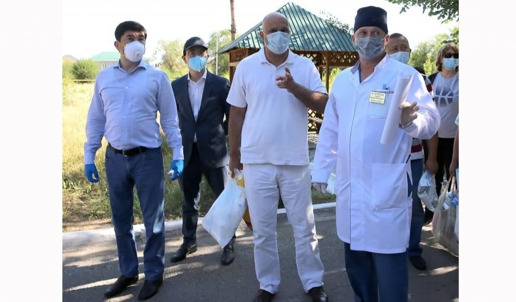 "ӨРЕСКЕЛ ҚАТЕЛІКТЕР ЖОҚ": МӘСКЕУЛІК МАМАНДАР АУРУХАНАЛАРДЫ АРАЛАДЫ