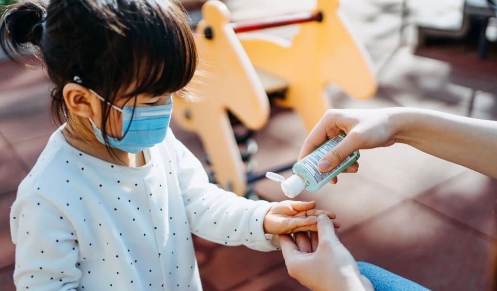 КОРОНАВИРУС: "ҚЫЗУЫ БАР БАЛАҒА БҰЛ ЕМДІ ЖАСАУҒА БОЛМАЙДЫ"