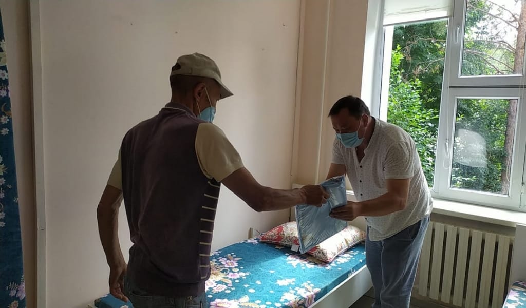 "БІЗ ХАЛЫҚПЕН ӘРҚАШАН БІРГЕМІЗ": АУРУХАНАҒА ТӨСЕК ТАРТУ ЕТТІ