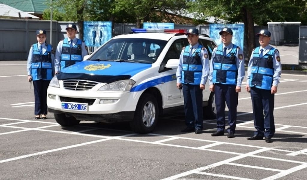 ПОЛИЦИЯ ҚЫЗМЕТКЕРІНЕ ҚОЛ КӨТЕРГЕНДЕР 12 ЖЫЛҒА ДЕЙІН СОТТАЛУЫ МҮМКІН