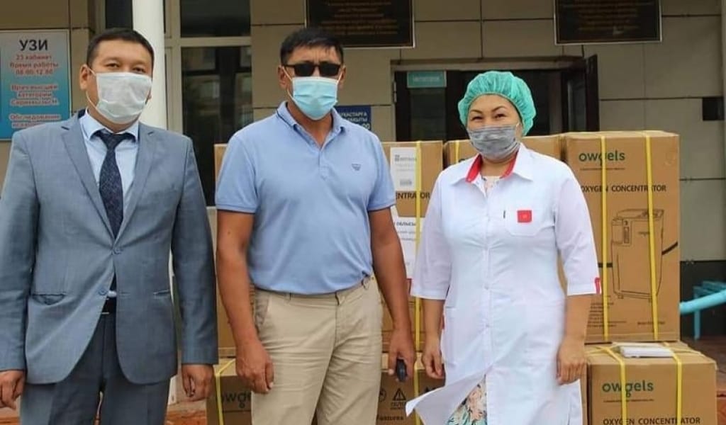 АЛАКӨЛДІК КӘСІПКЕР АУРУХАНАҒА ТЫНЫС АЛДЫРУ АППАРАТТАРЫН СЫЙЛАДЫ