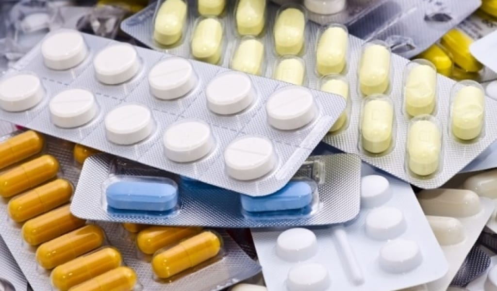 "ЛИЦЕНЗИЯСЫНАН АЙЫРЫЛАДЫ": ДЕПАРТАМЕНТ БАСШЫСЫ ДӘРІ-ДӘРМЕК БАҒАСЫН ТЕКСЕРДІ