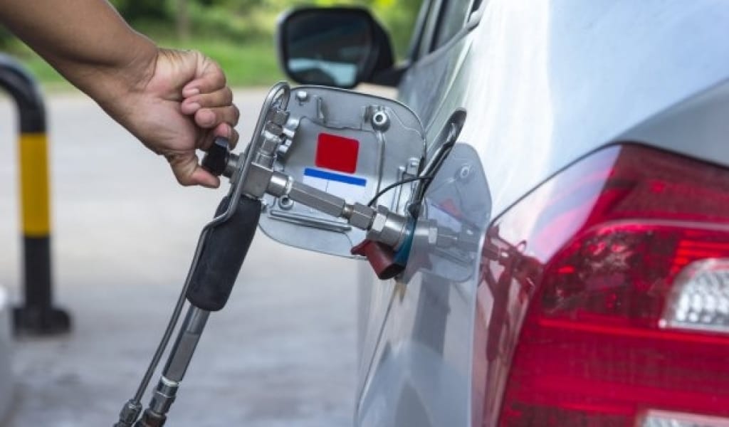 "75 ТЕҢГЕГЕ КӨТЕРГЕН": МИНИСТРЛІКТІҢ БҰЙРЫҒЫН ЕЛЕМЕГЕН АВТОГАЗ БЕКЕТІ