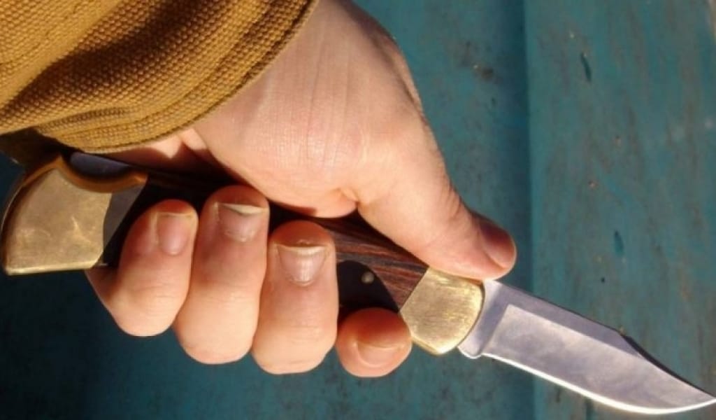 РАЙЫМБЕК АУДАНЫ: 20 ЖАСТАҒЫ ЖІГІТ АУЫЛДАСЫН ПЫШАҚТАП ТАСТАДЫ