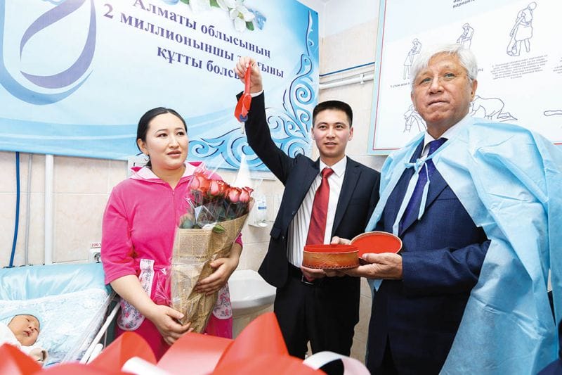 Екі миллионыншы тұрғын дүние есігін ашты