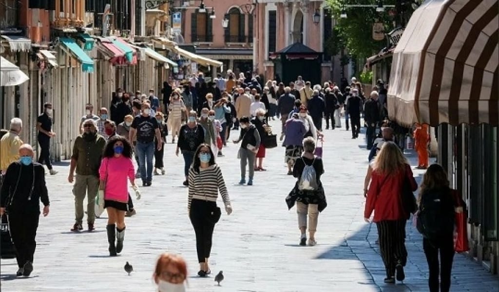ЕКІНШІ ТОЛҚЫН: ӘЛЕМДЕ КОРОНАВИРУС ІНДЕТІ ҚАЙТАДАН ӨРШІП КЕЛЕДІ