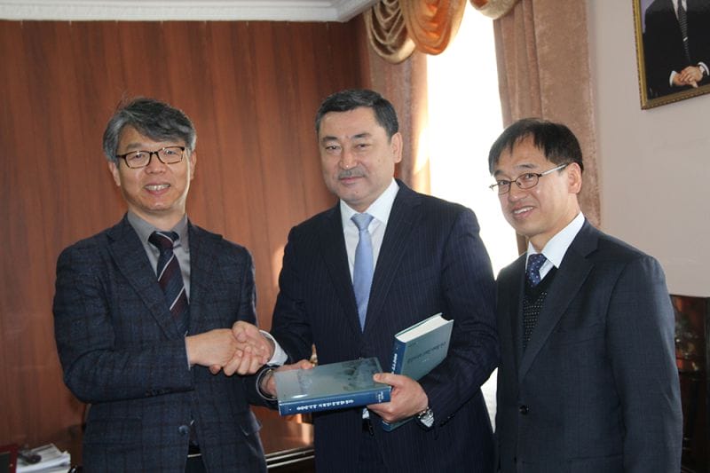 Кореялықтар наурызды тамашалады