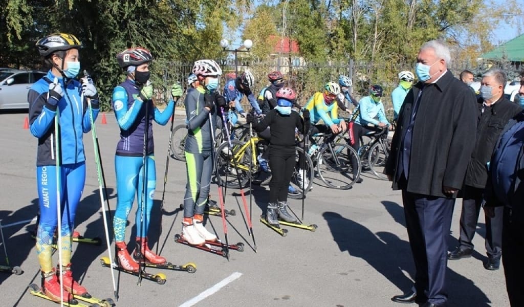 ТАЛҒАР АУДАНЫНЫҢ СПОРТ МЕКТЕПТЕРІНЕ ЖАҢА КӨЛІКТЕР БЕРІЛДІ