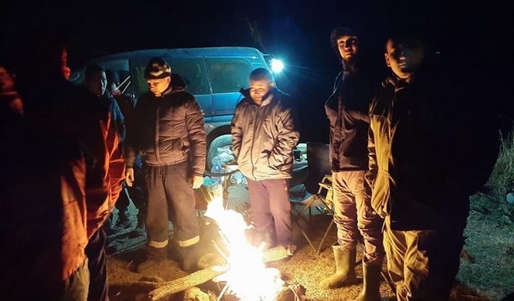 ЖАМБЫЛ АУДАНЫ: МОТОЦИКЛ МІНГЕН ҮШ ЖІГІТ ТАУ ҚОЙНАУЫНДА АДАСЫП КЕТТІ