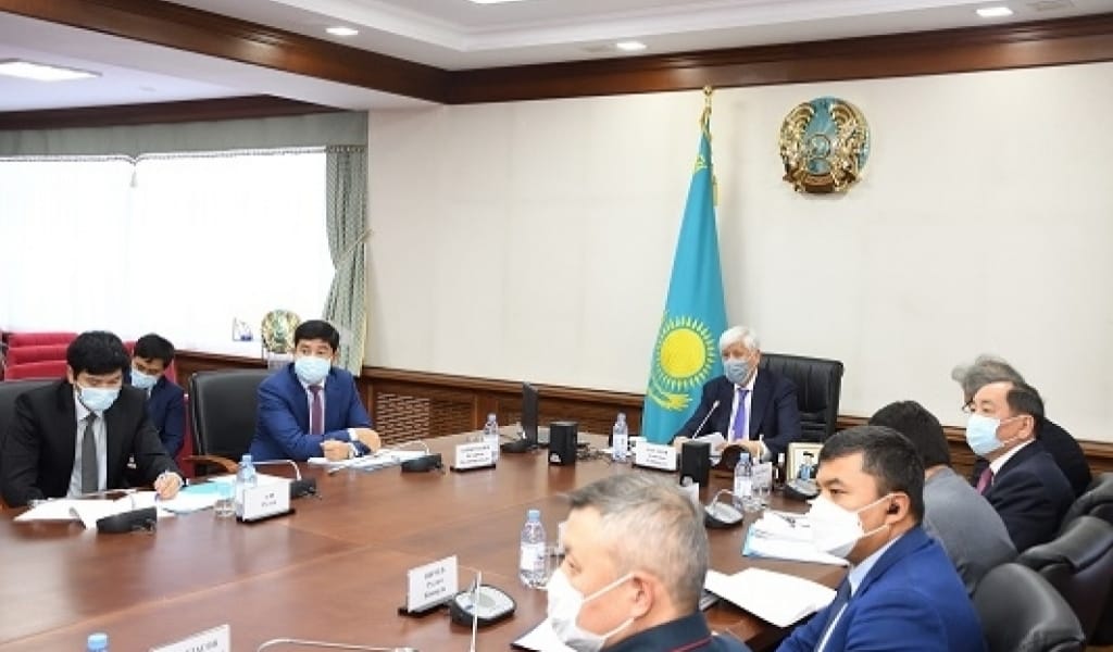 "ӨСІМ САҚТАЛДЫ": АМАНДЫҚ БАТАЛОВ ДЕПУТАТТАР АЛДЫНДА ЕСЕП БЕРДІ