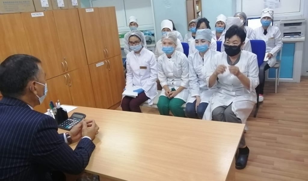 ЖАС МАМАНДАРДЫҢ БАСТЫ МӘСЕЛЕСІ - БАСПАНА: ДЕПУТАТПЕН КЕЗДЕСУ