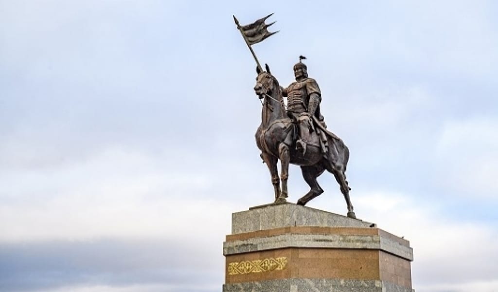 "ЕСІМІ ЕЛГЕ ҰРАН": БҮГІНГІ ҰРПАҚ БӨРІБАЙ БАТЫРДЫҢ ЕРЛІГІН БІЛЕ МЕ?