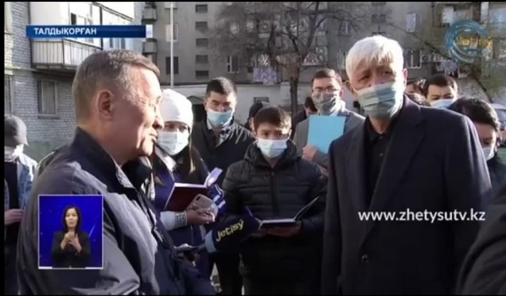 АМАНДЫҚ БАТАЛОВ ТҰРҒЫНДАРДЫҢ ШАҒЫМЫ БОЙЫНША ТЕКСЕРІС ЖҮРГІЗДІ