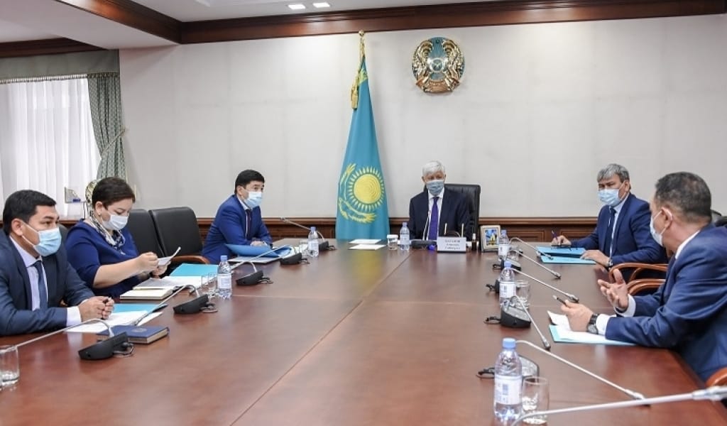 АМАНДЫҚ БАТАЛОВ БАЛҚАШ ЖАҒАЛАУЫН ДАМЫТУ МӘСЕЛЕСІН ТАЛҚЫЛАДЫ