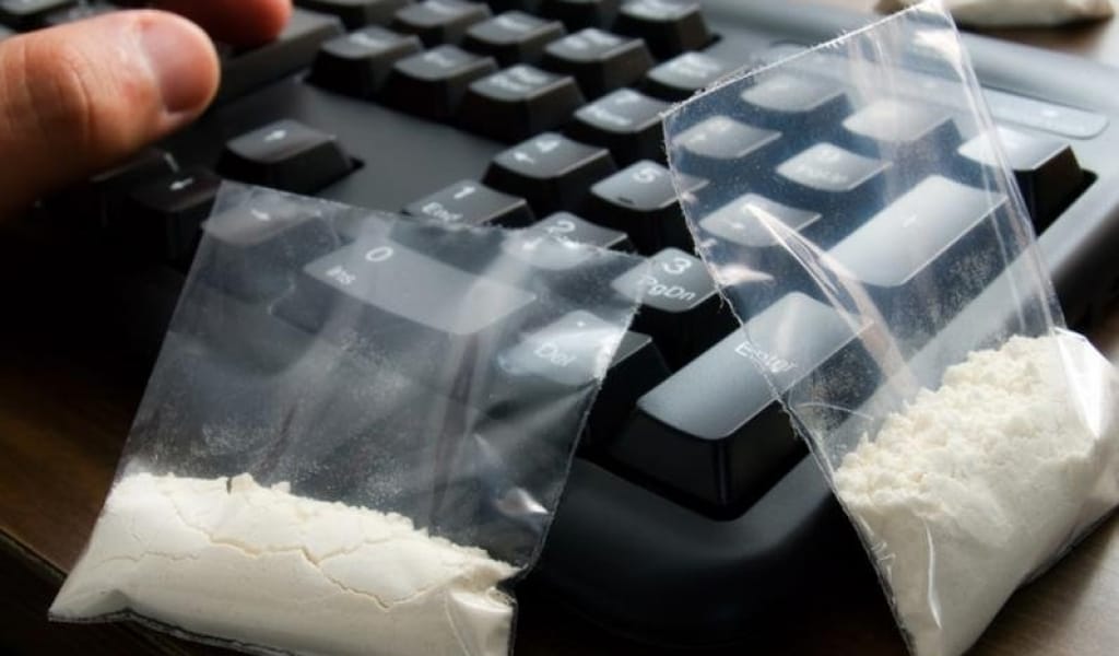 ТАЛДЫҚОРҒАНДА ИНТЕРНЕТ АРҚЫЛЫ ЕСІРТКІ САТҚАНДАР ҰСТАЛДЫ