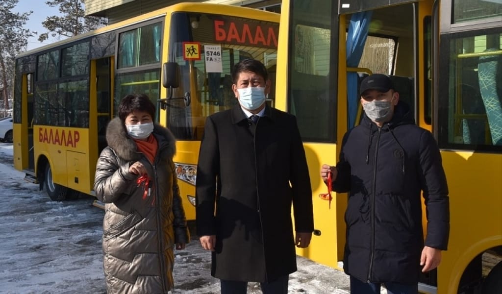 ТЕКЕЛІНІҢ ӘКІМІ БАЛАЛАРҒА АРНАЛҒАН АВТОБУС КІЛТТЕРІН ТАБЫСТАДЫ