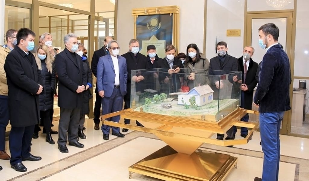 ЕЛБАСЫ ТУҒАН АУЫЛҒА БІРНЕШЕ МЕМЛЕКЕТТІҢ БАС КОНСУЛЫ КЕЛДІ