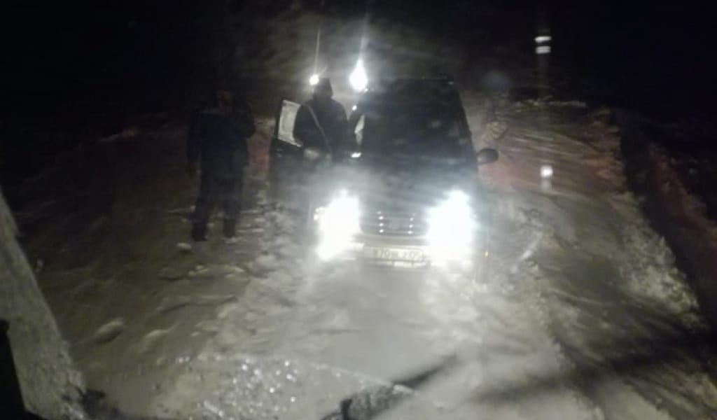 АЛАКӨЛ, ЕСКЕЛДІ АУДАНДАРЫНДА ЖЕТІ АДАМ ҚАР ҚҰРСАУЫНДА ҚАЛЫП ҚОЙДЫ