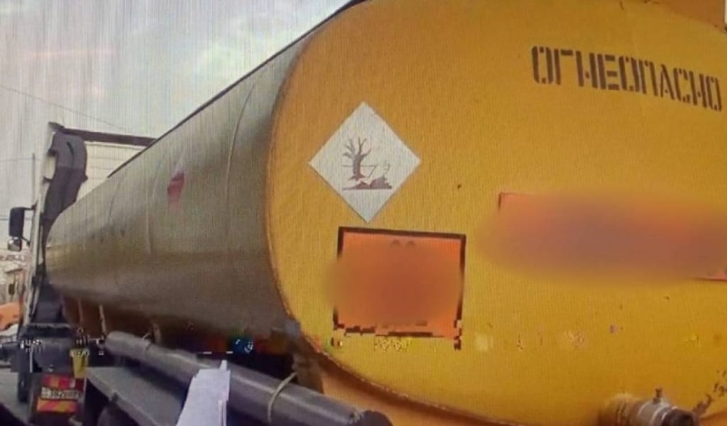 ҚАРАСАЙ АУДАНЫНДА ЗАҢСЫЗ СПИРТ ТАСЫМАЛДАҒАН ЖҮК КӨЛІГІ ТОҚТАТЫЛДЫ