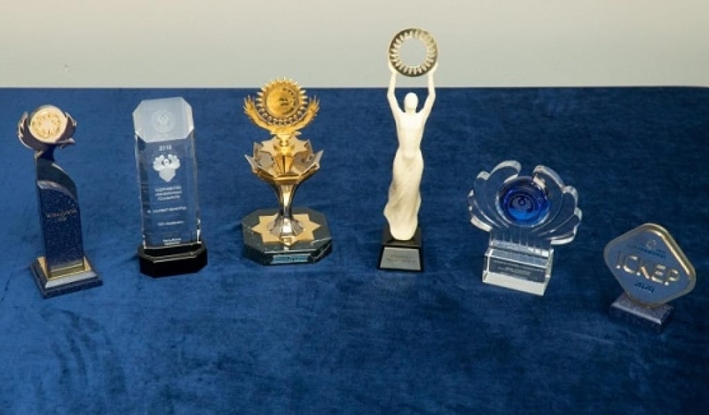 ҮЗДІК КӘСІПОРЫНДАРҒА ПРЕЗИДЕНТТІҢ "АЛТЫН САПА" СЫЙЛЫҒЫ ТАБЫСТАЛДЫ