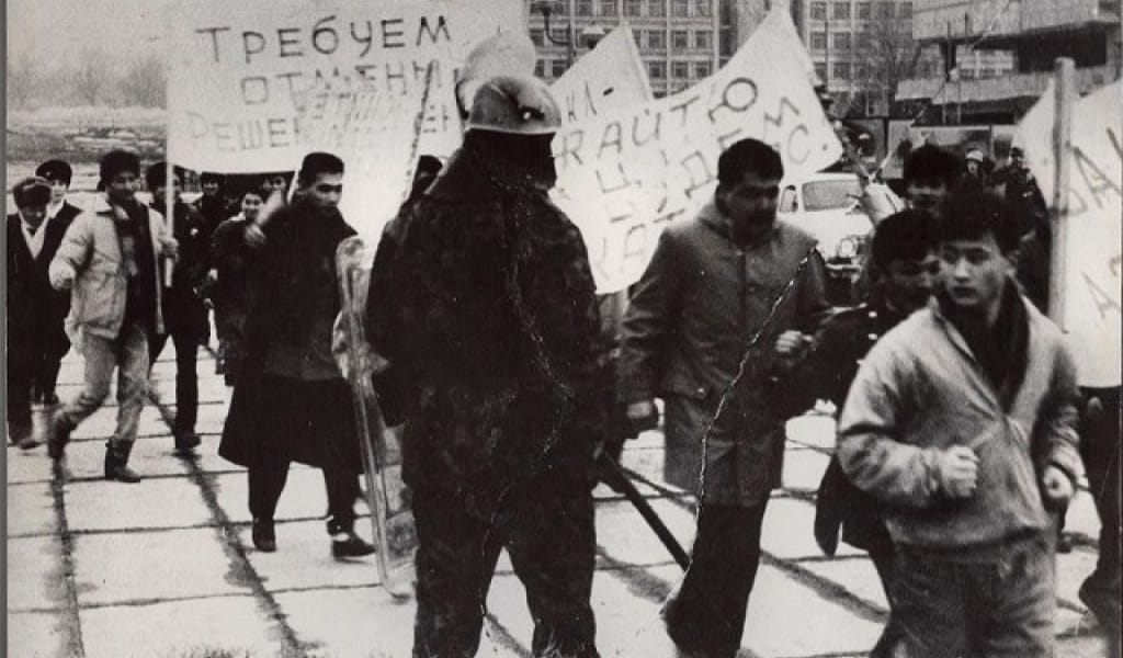 ҚАЗАҚТЫҢ ЖЕРЛЕУ РӘСІМІНЕ ДЕ ТІЛ ТИГІЗДІ: ЖЕЛТОҚСАН ЖЕЛІНІҢ ЫЗҒАРЫ