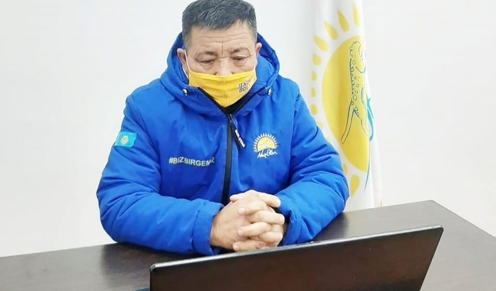 МӘСЛИХАТ ҮМІТКЕРІ АУЫЛДАҒЫ АҒАЙЫННЫҢ МӘСЕЛЕСІН ТЫҢДАДЫ