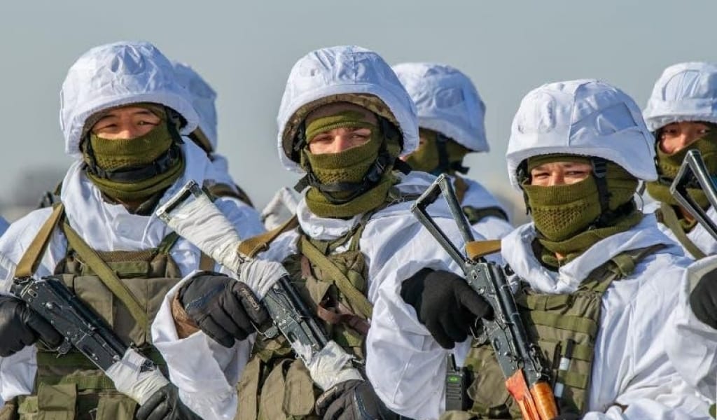 АЛМАТЫ ОБЛЫСЫНДАҒЫ ПОЛИГОНДА ЖАУЫНГЕРЛІК АТЫС ӨТІП ЖАТЫР
